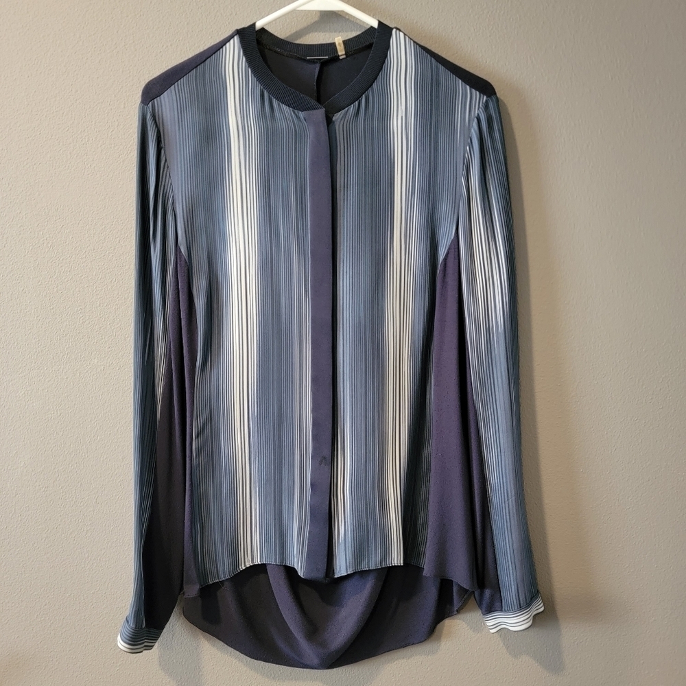 Elie Tahari Women's Small Blue Striped Long Sleeve Button Down